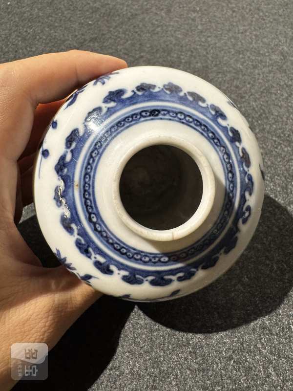 清乾隆 青花三多纹小尊 - 图6